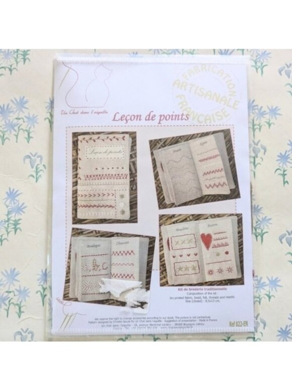 Un Chat dans l'aiguille Stitches Lesson Embroidery Book Cross Stitch Kit NEW